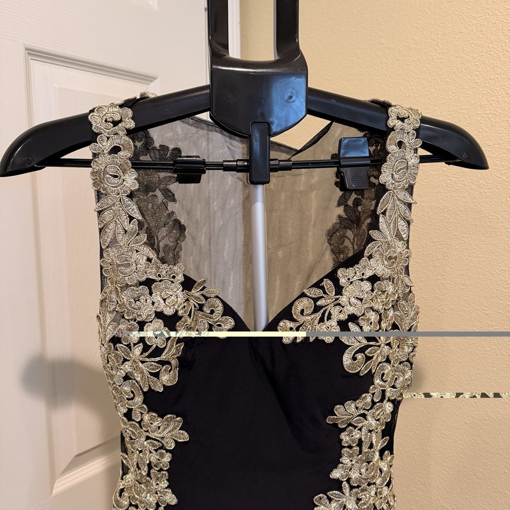 Betsy & Adam Women's 0 Black Gold Embroidered Mermaid Formal Evening Gown - Picture 2 of 16